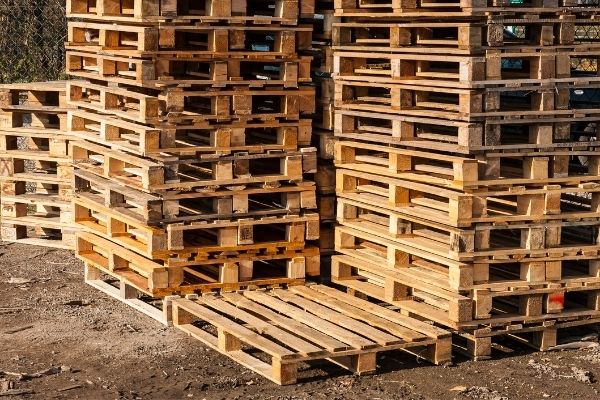 Benefits of buying used pallets
