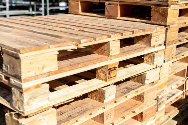 Maintaining your shipping pallets